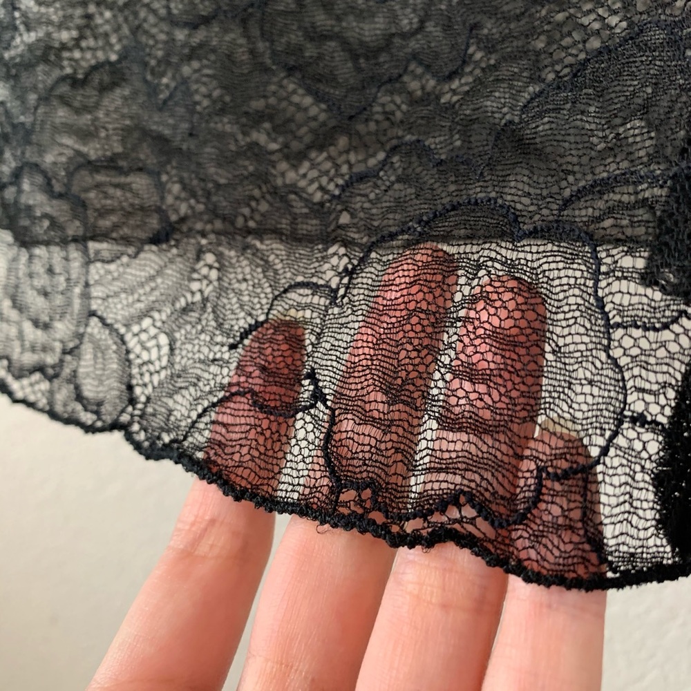 NEW Chanel lace pearl embroidered top - Picture 10 of 16
